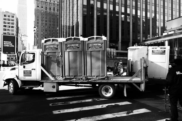 Best Portable bathroom rental  in Calcutta, OH